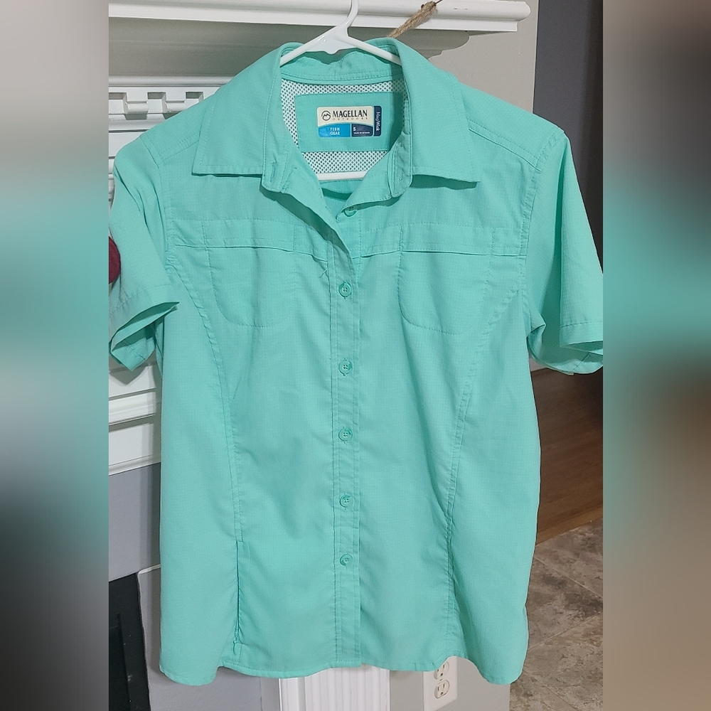 **SOLD**Magellan Outdoors fishing shirt,  small